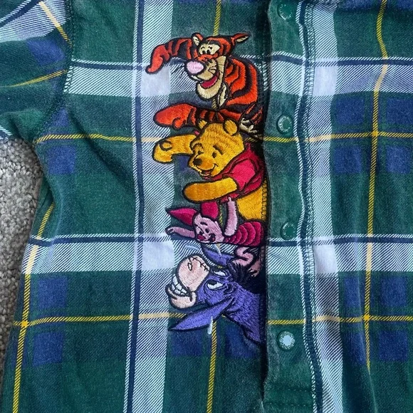 Vintage Winnie the Pooh onsie - Picture 2 of 5